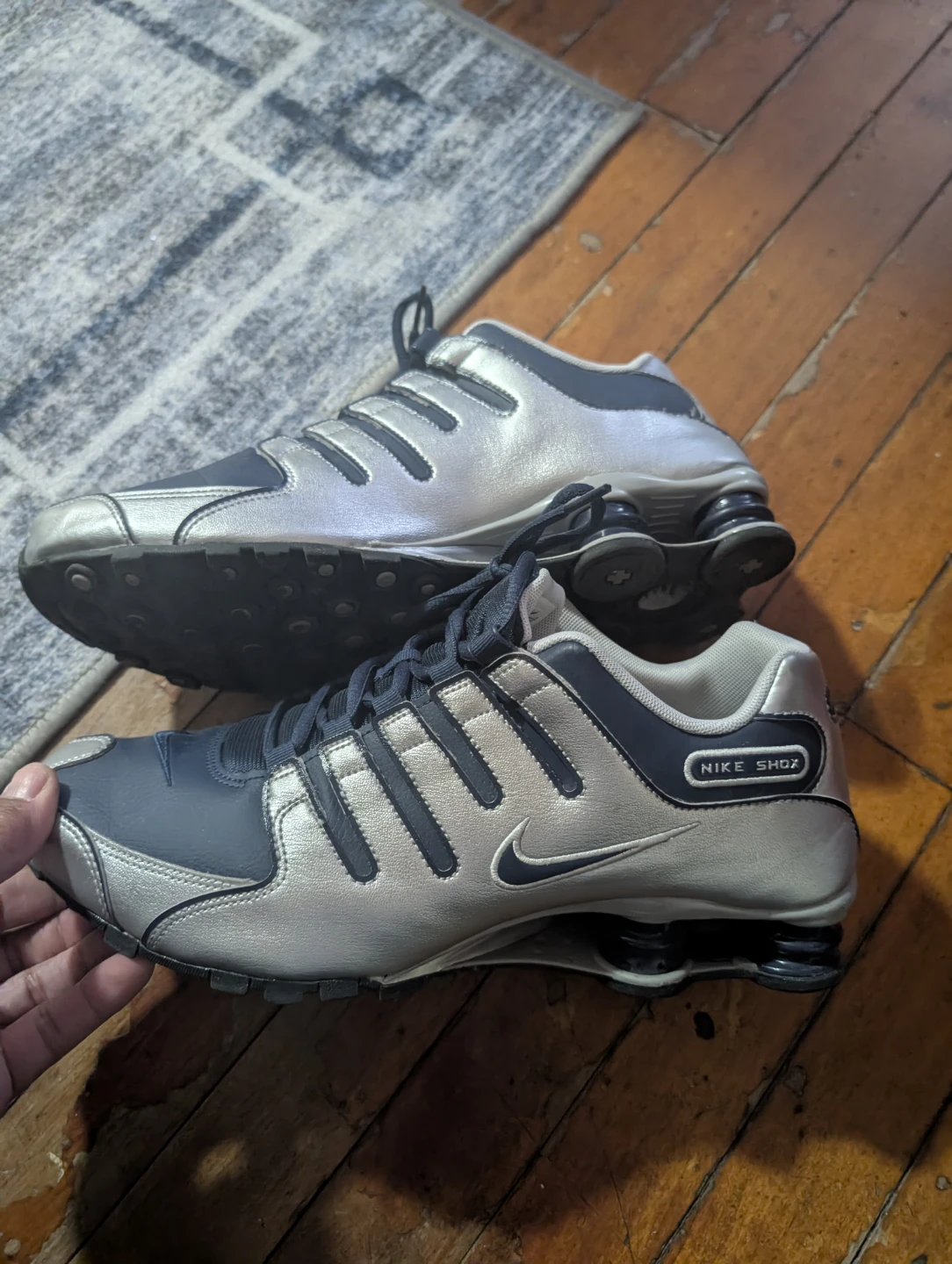 Nike shocs