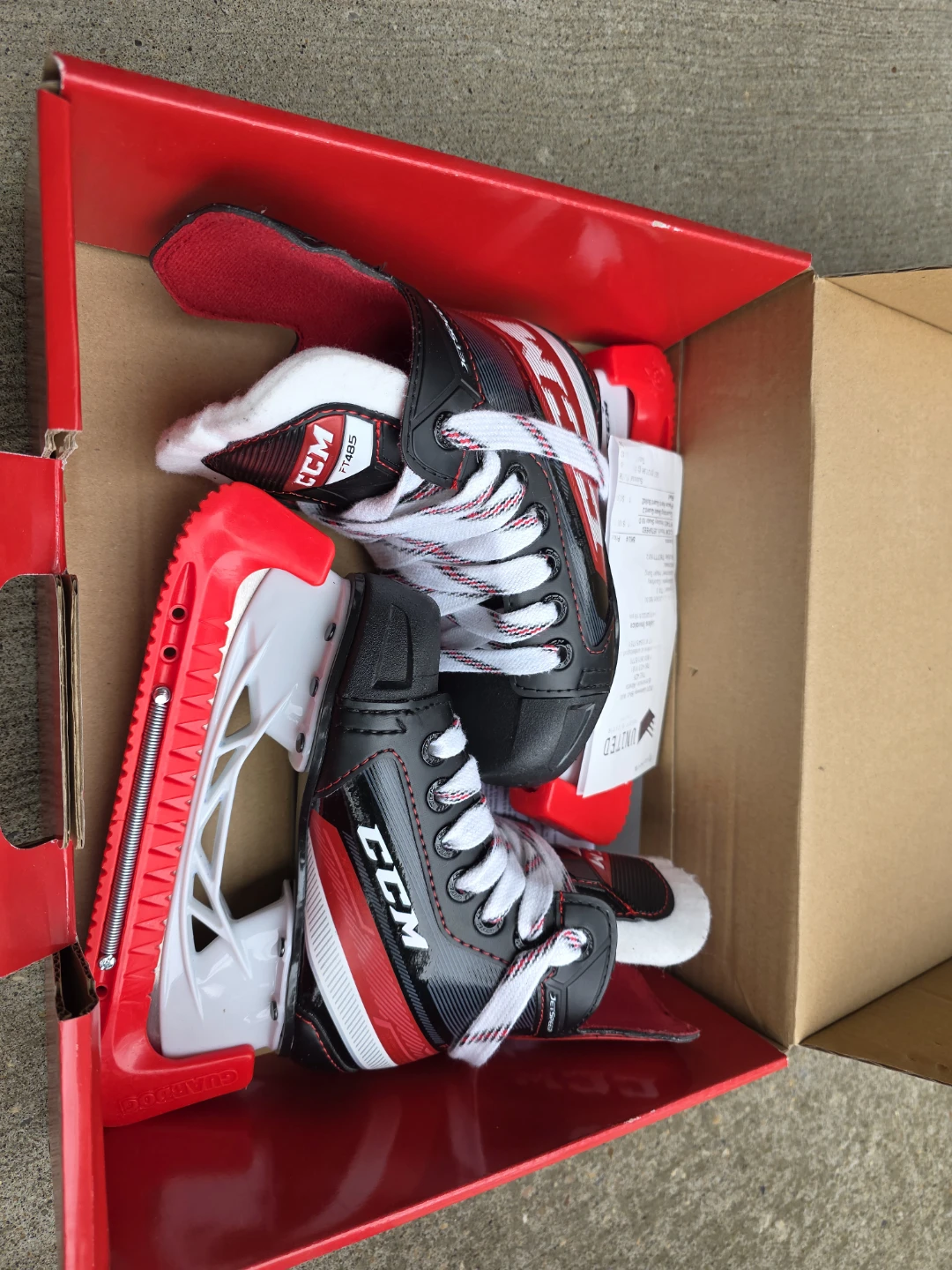 CCM Youth Jetspeed Hockey Skates - Size 10 D - photo 2