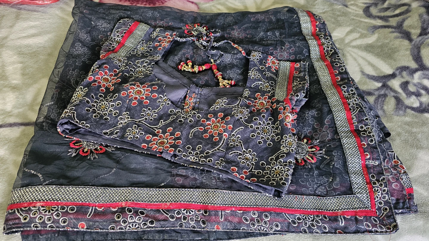 Gray Floral printed Saree with half net, Blouse included