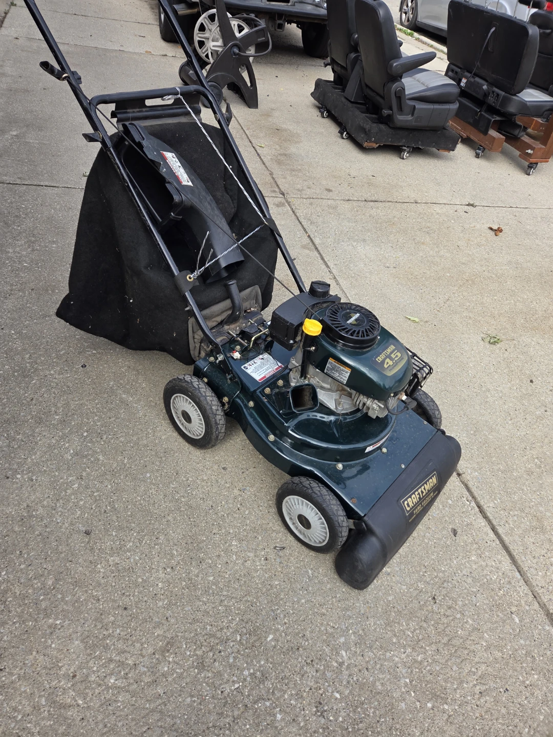 Craftsman 4.5 Horsepower Yard Vacuum - photo 2