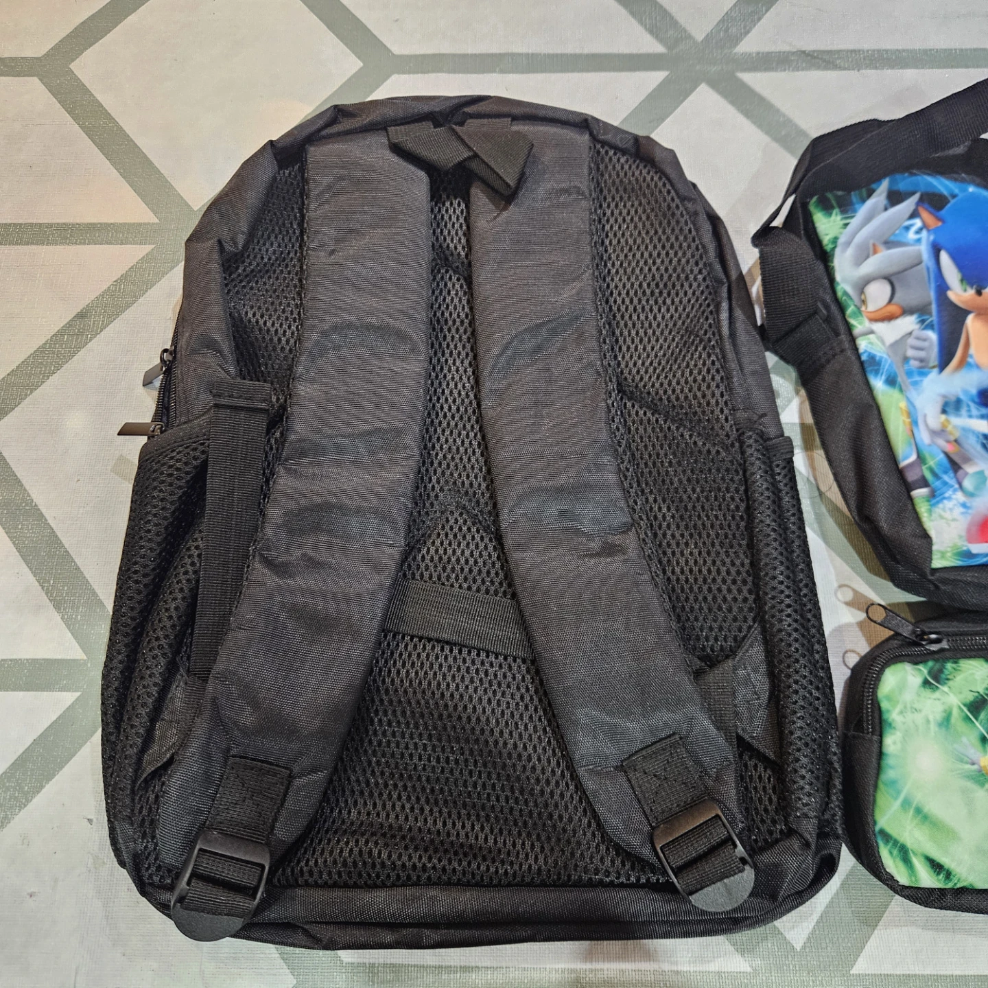 Brand new - Sonic the Hedgehog 3-Piece Backpack Set - photo 4