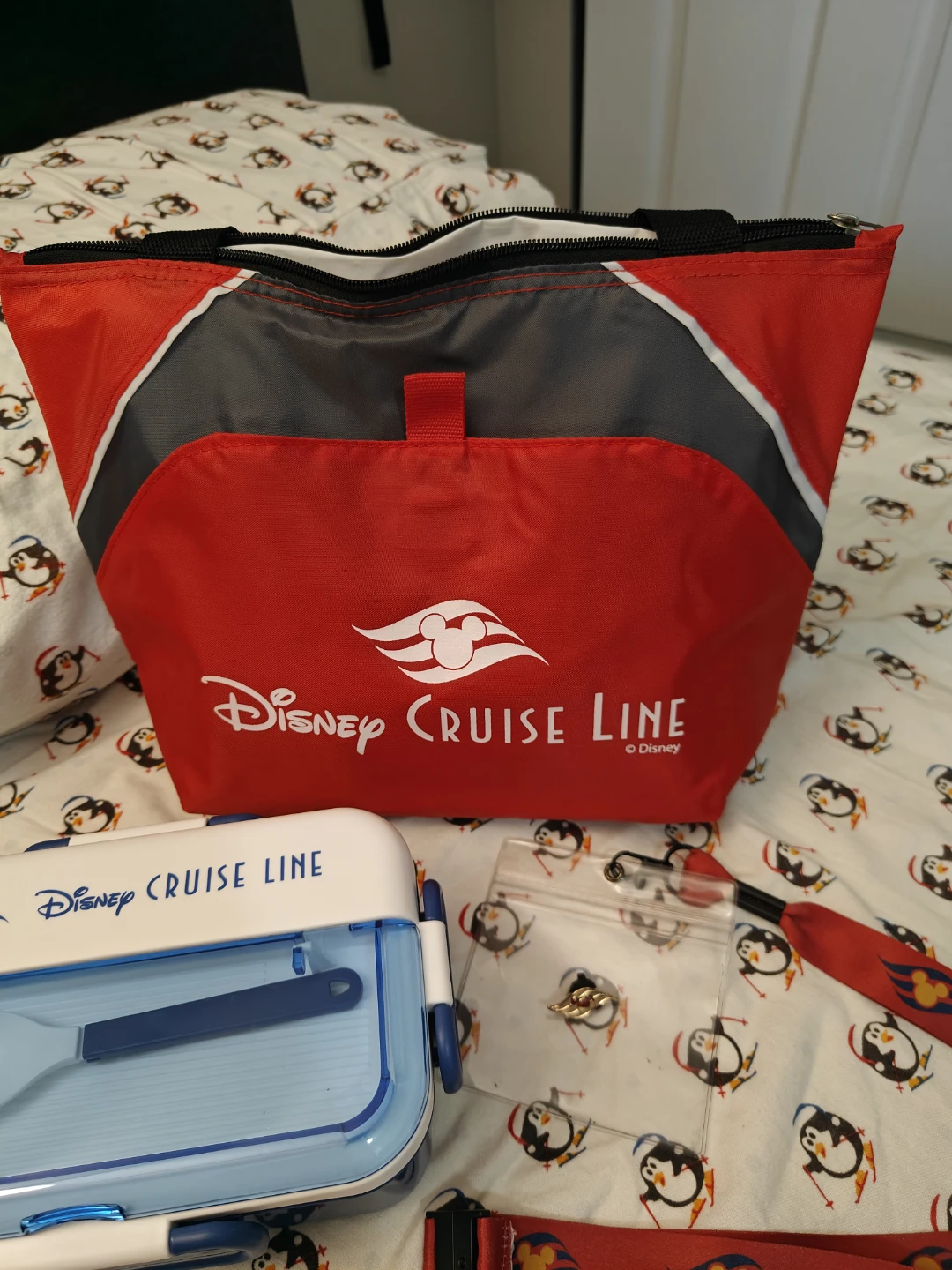 Disney Cruise Line Lunch Box and Bag Set - photo 2