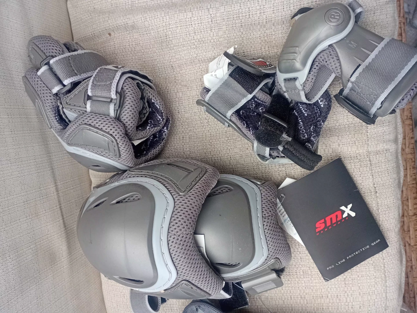 SMX Hardware Lady Pro-Line Protective Gear Set - photo 2