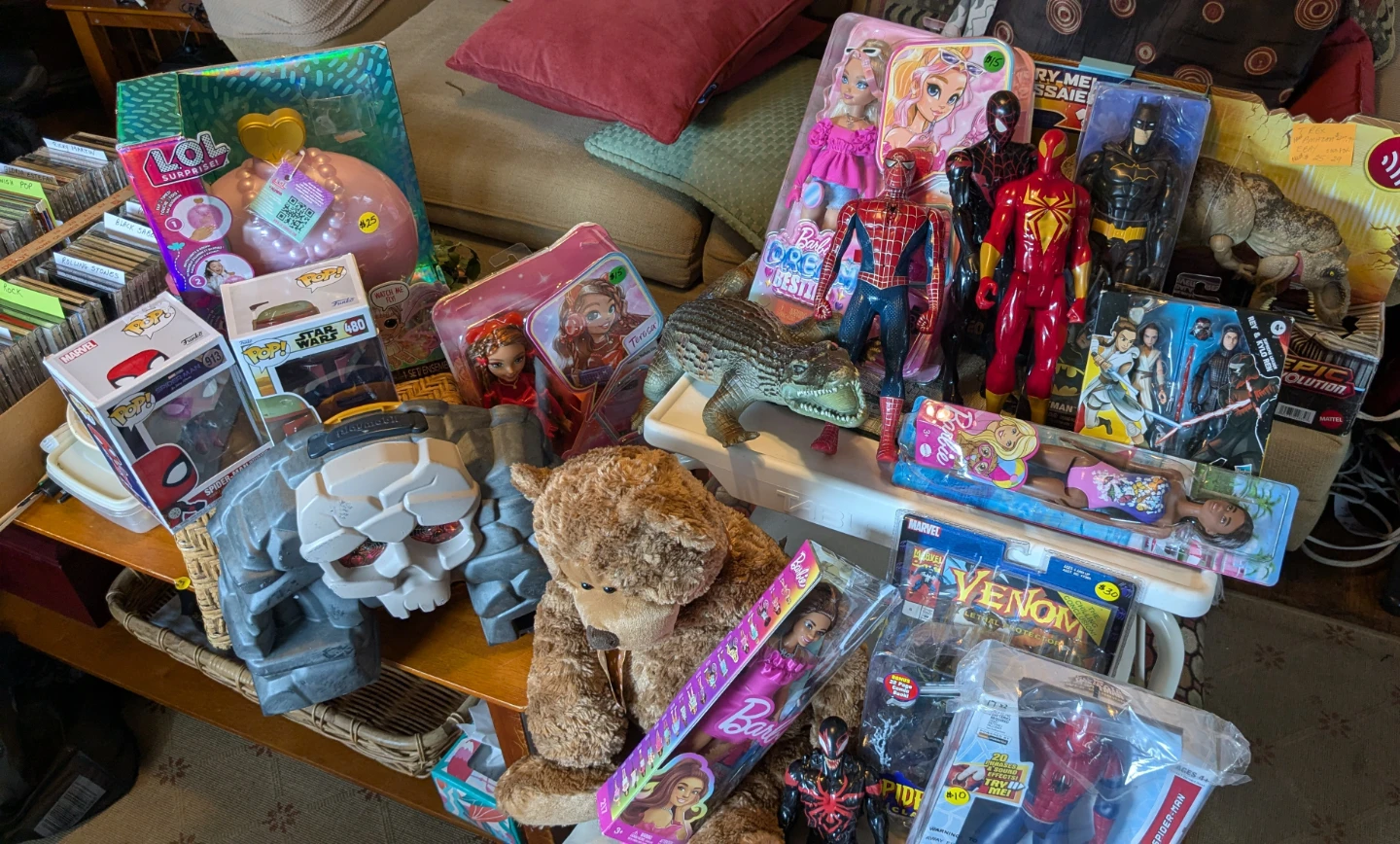 Yard sale and comic books - photo 4