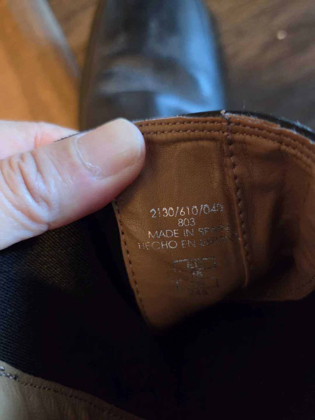 Black Leather Chelsea Boots - photo 5