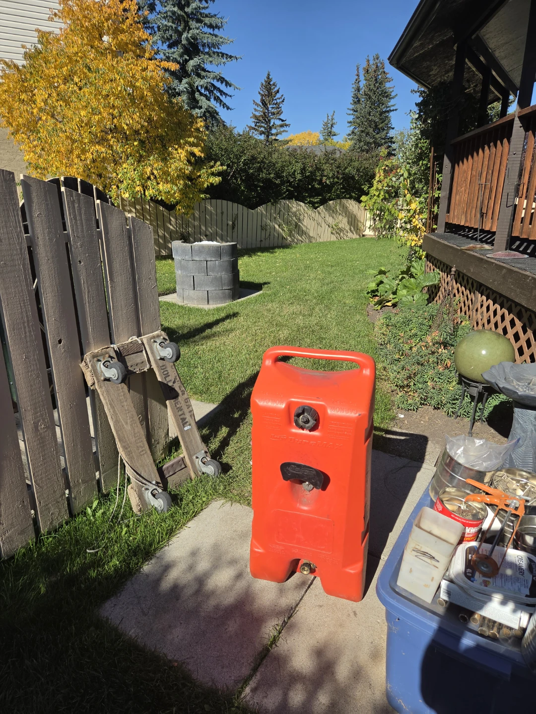 Fuel transfer tank.