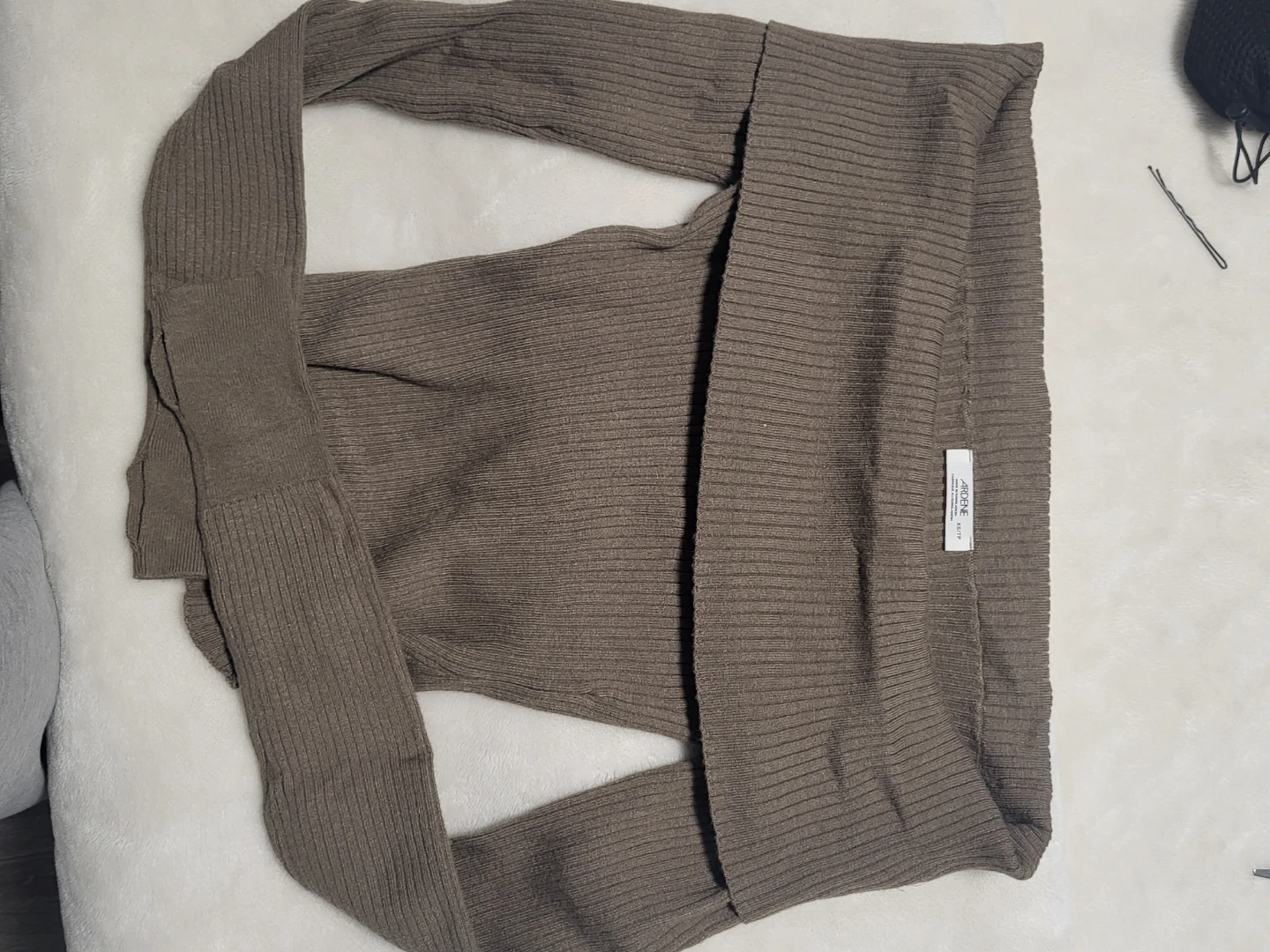 Ardene Ribbed Off-Shoulder Top