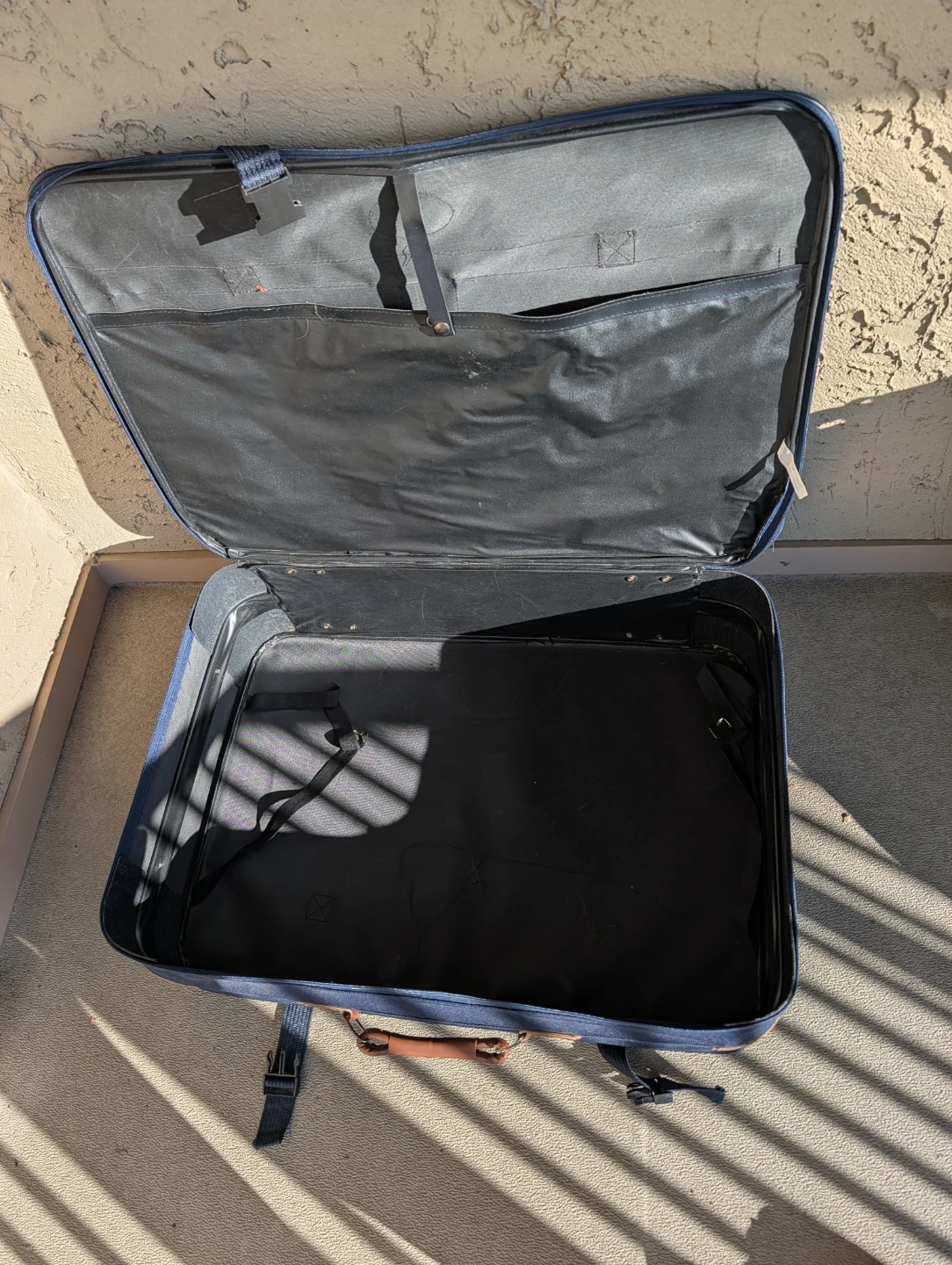 Buxton Navy Rolling Suitcase - photo 4