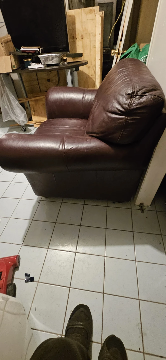 Dark Brown Leather Armchair🏈 - photo 2