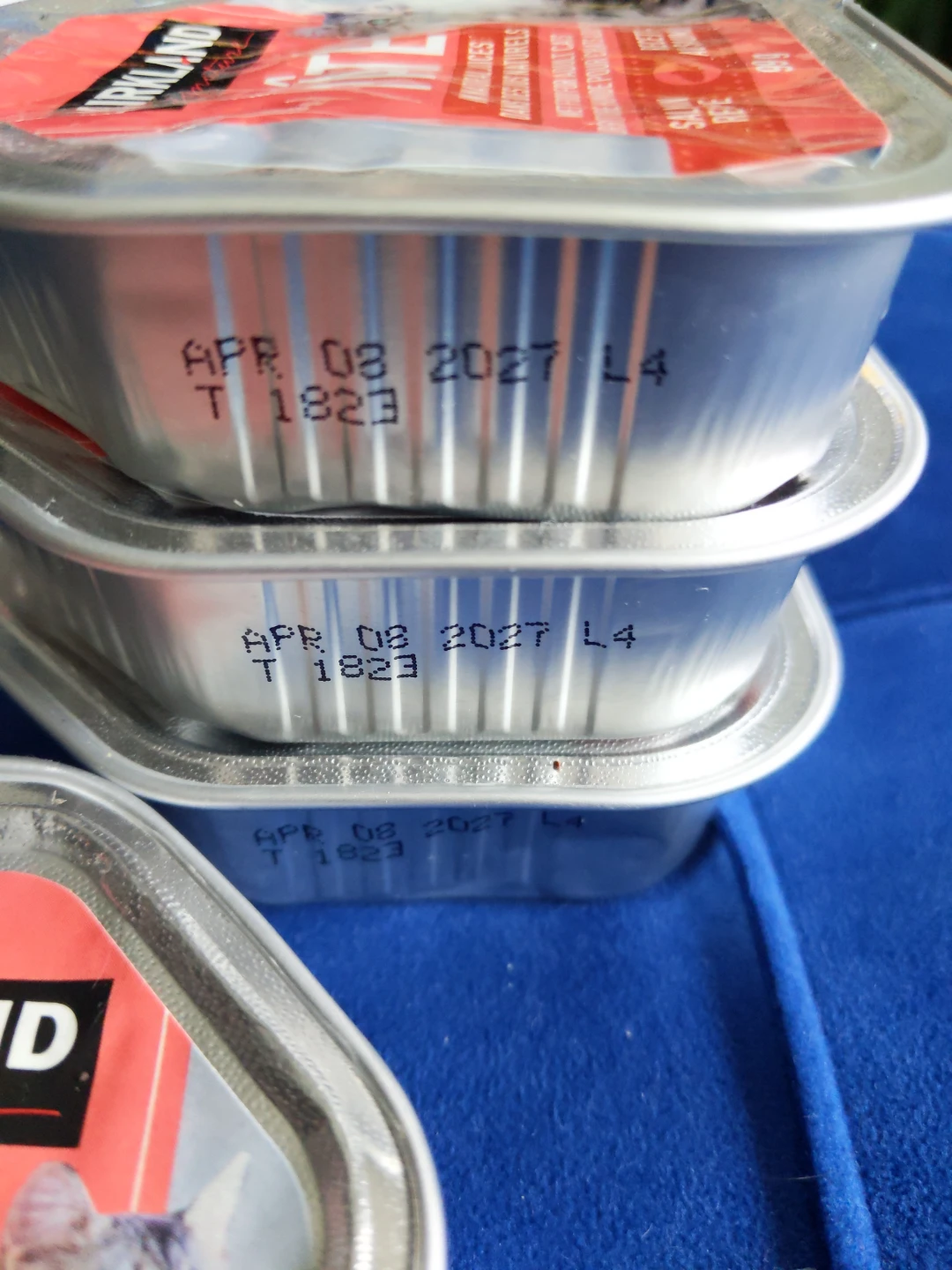 4 for $5. Kirkland Signature Pâté Salmon  Cat Food - photo 2