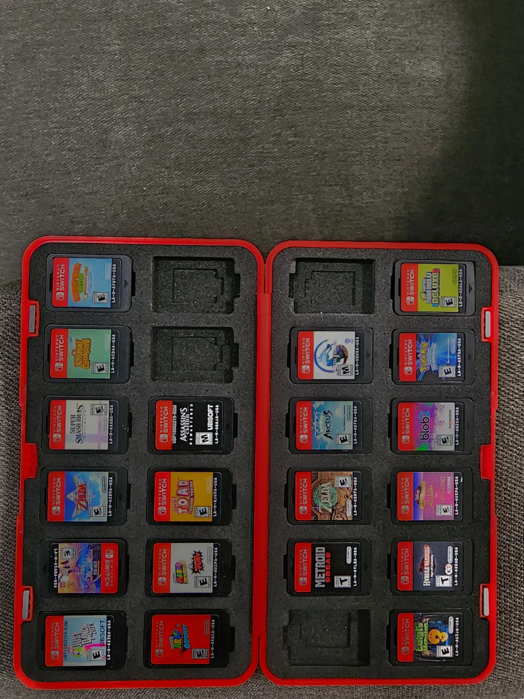 22 Nintendo Switch Games with Carrying Case