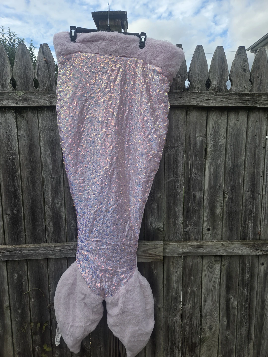 Cynthia rowley Pink Sequin Mermaid Tail Blanket