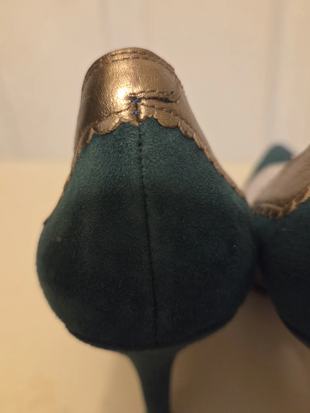 Enzo Angiolini Teal Suede and Gold Heels - photo 5