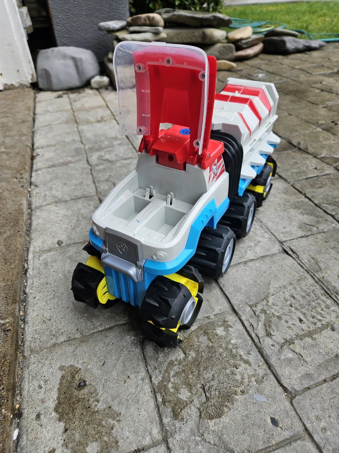 Paw Patrol Chase Transforming Toy Truck - photo 2
