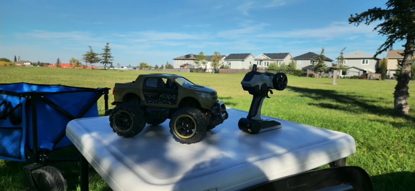 4x4 RC Truck 🏈