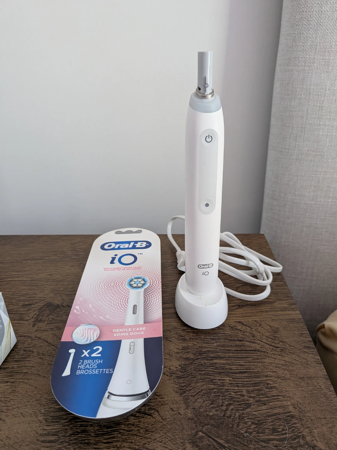 Oral-B iO Electric Toothbrush with Replacement Heads