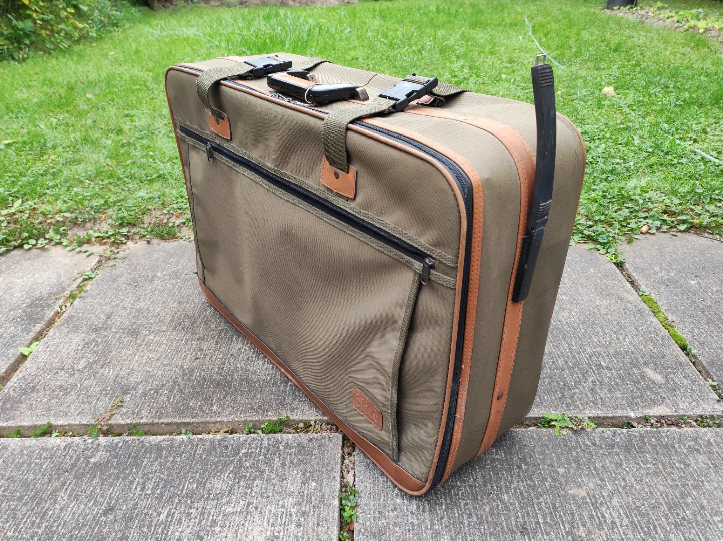 Elite Olive Green Luggage Suitcase - photo 3