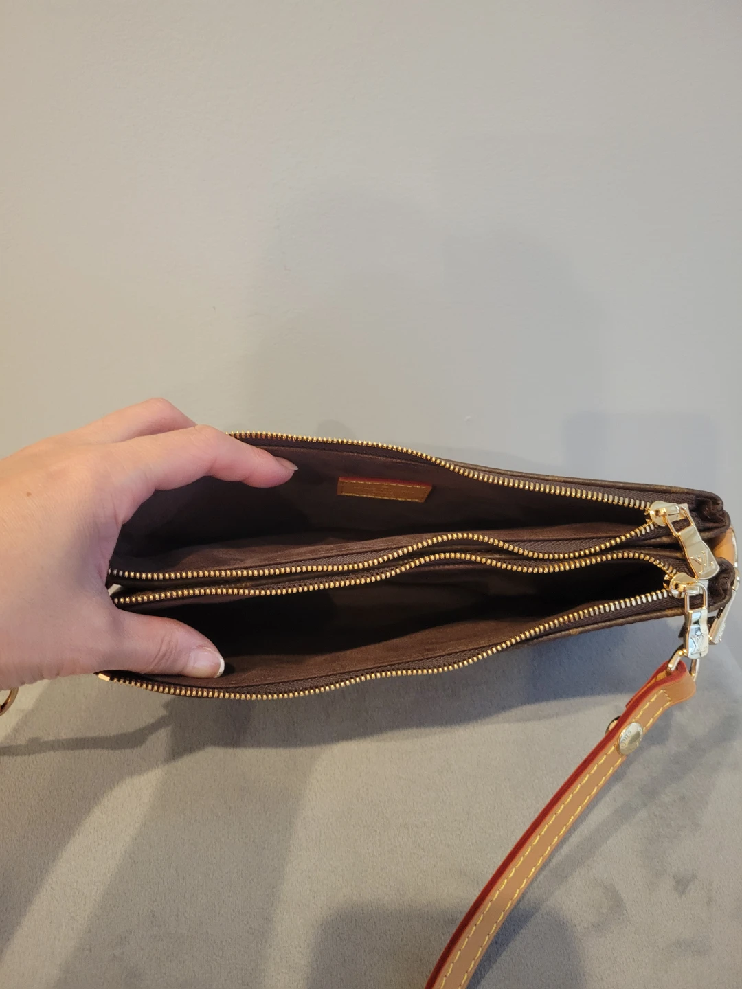 Louis Vuitton Monogram Pochette Crossbody Bag - photo 3