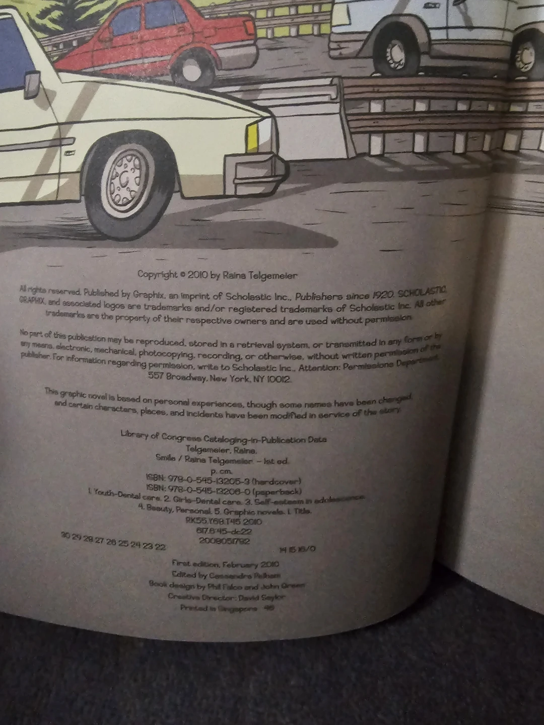 Smile by Raina Telgemeier Graphic Novel - photo 2