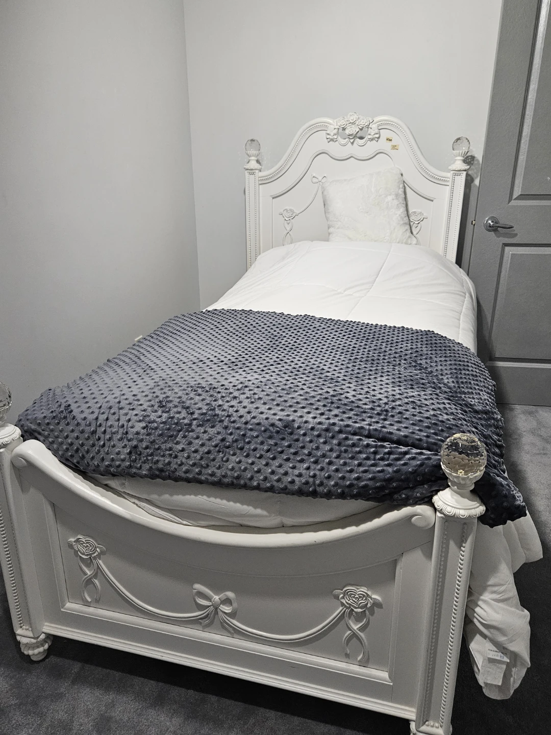 White ornate bedroom nightstand