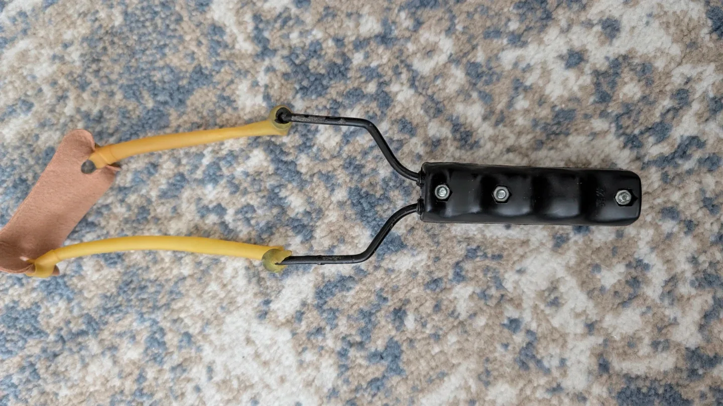 Metal Frame Slingshot
