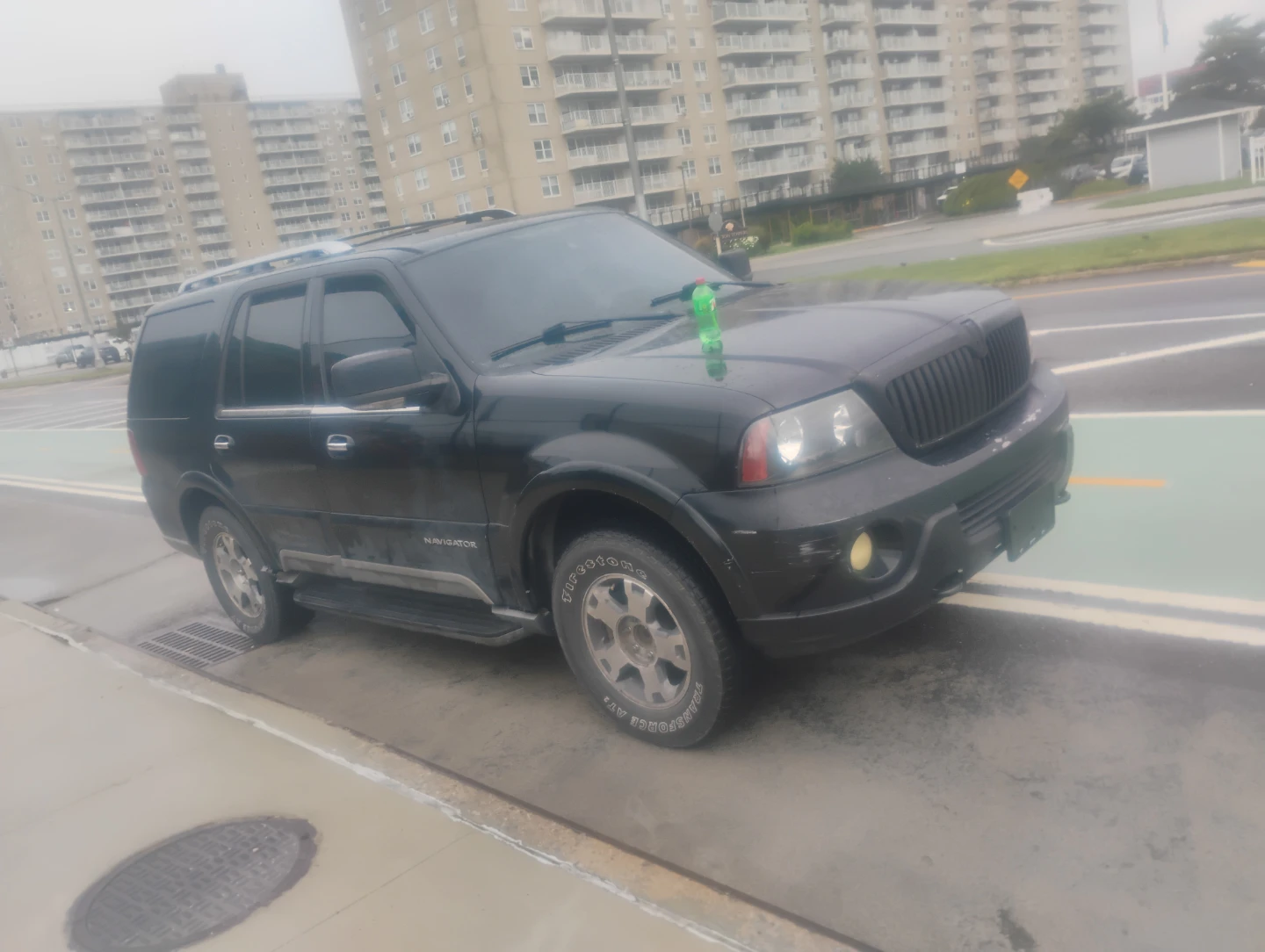2005l4 Lincoln Navigator Black SUV - photo 2