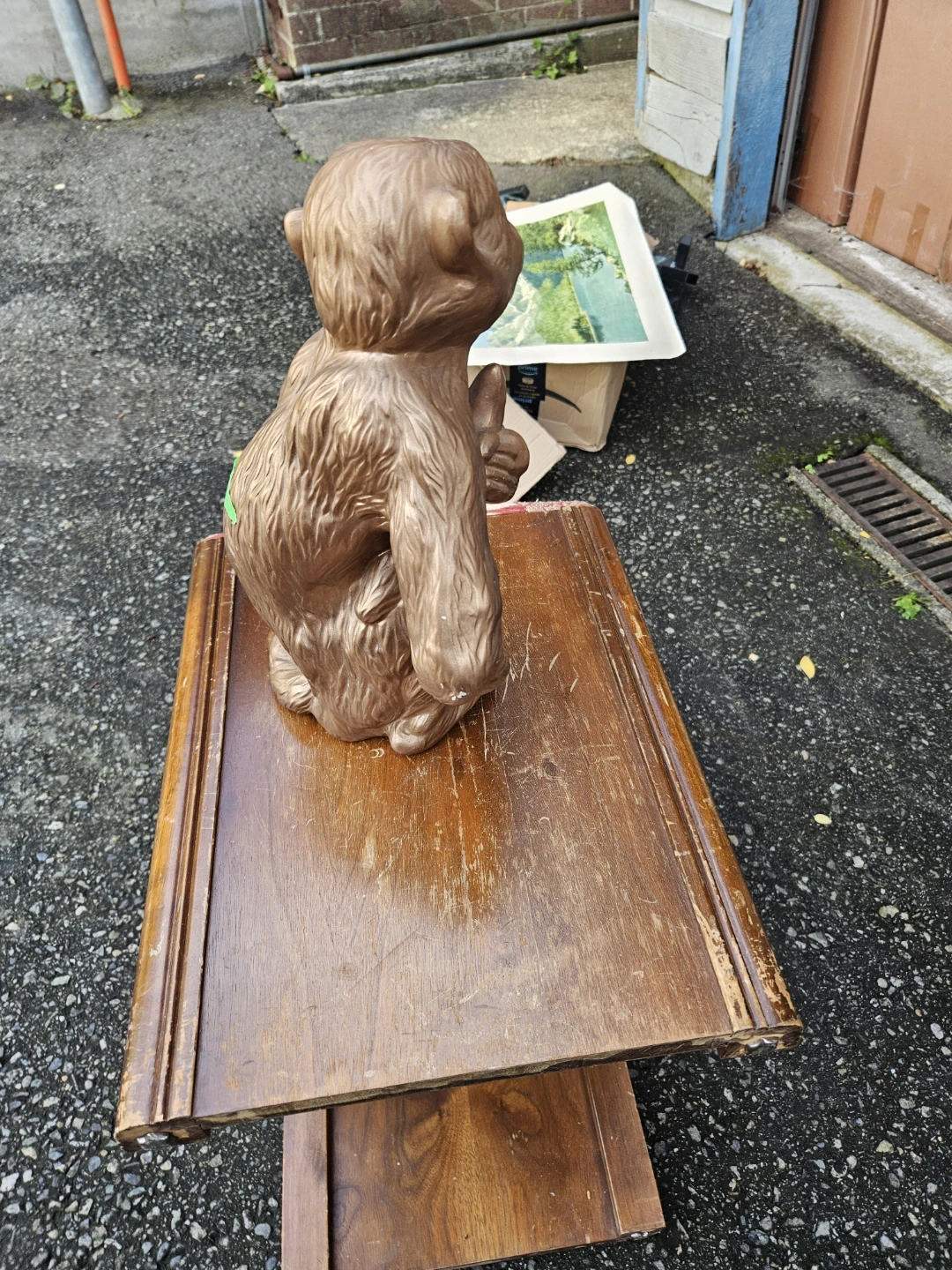 Bronze-tone monkey figurine - photo 5