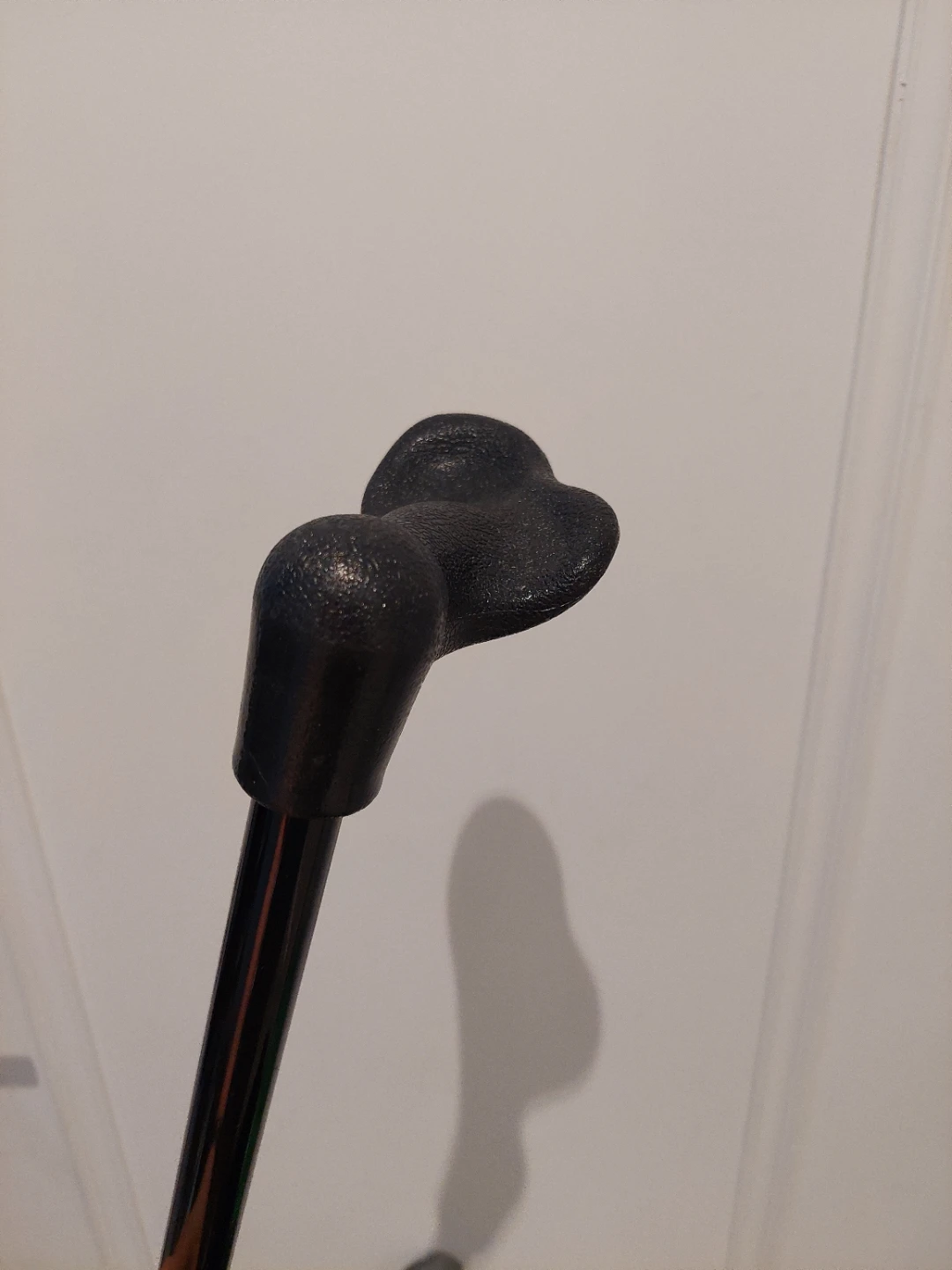Adjustable black mobility cane 🏈