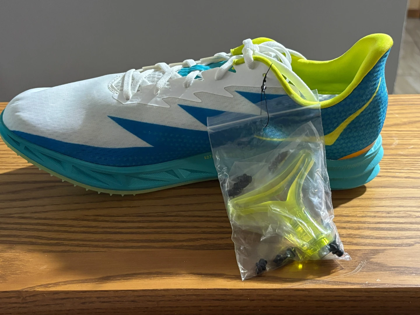 Hoka U Crescendo MD Track Spikes - photo 4