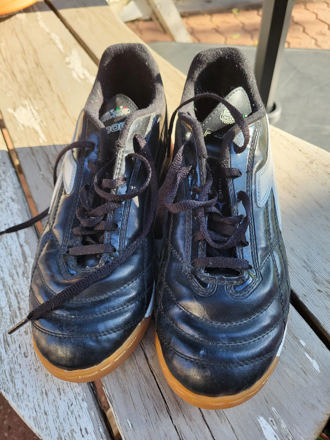 Diadora indoor soccer shoes black 🏈