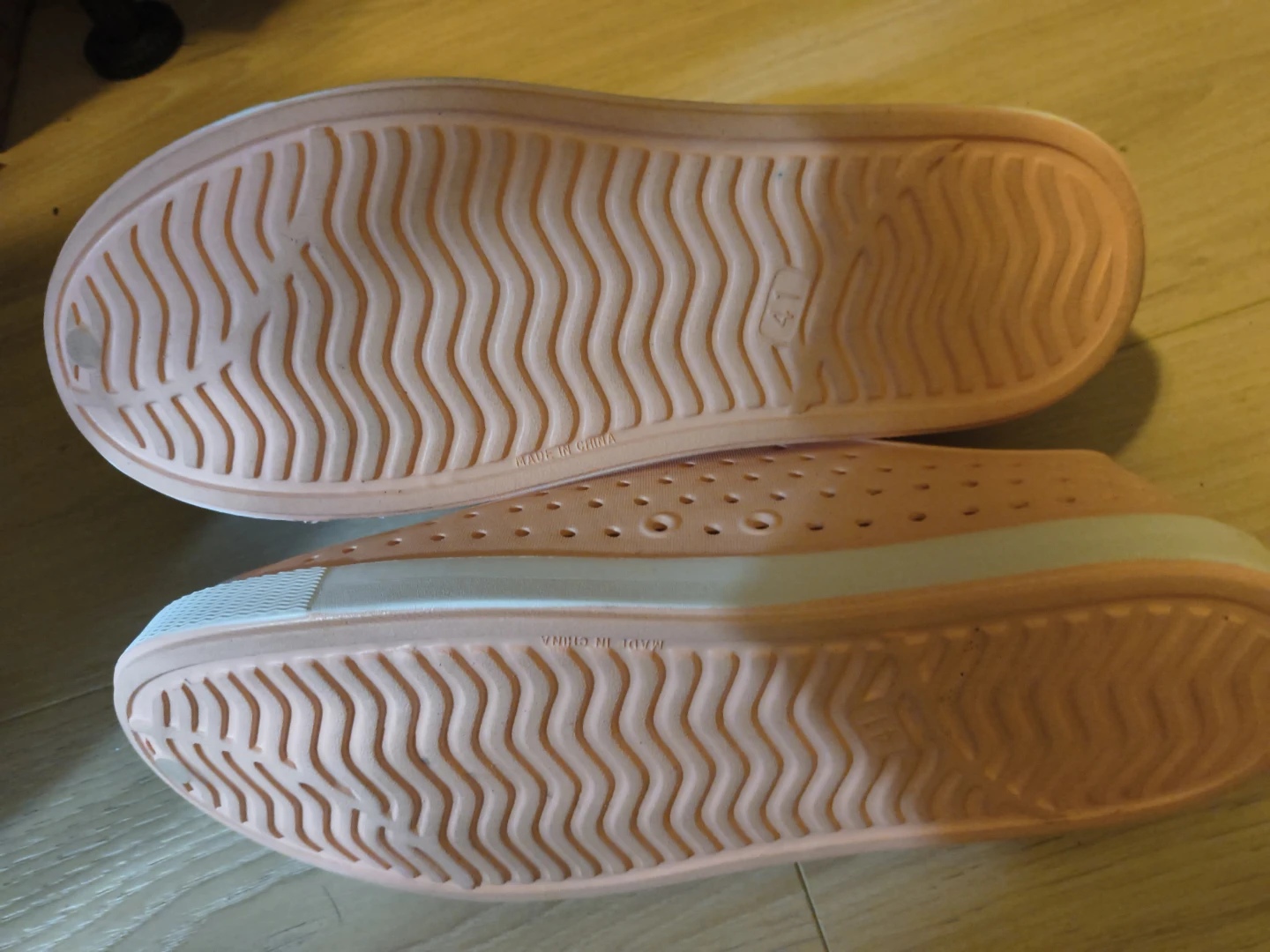 Peach Slip-on Water Shoes, Size 41 - photo 3