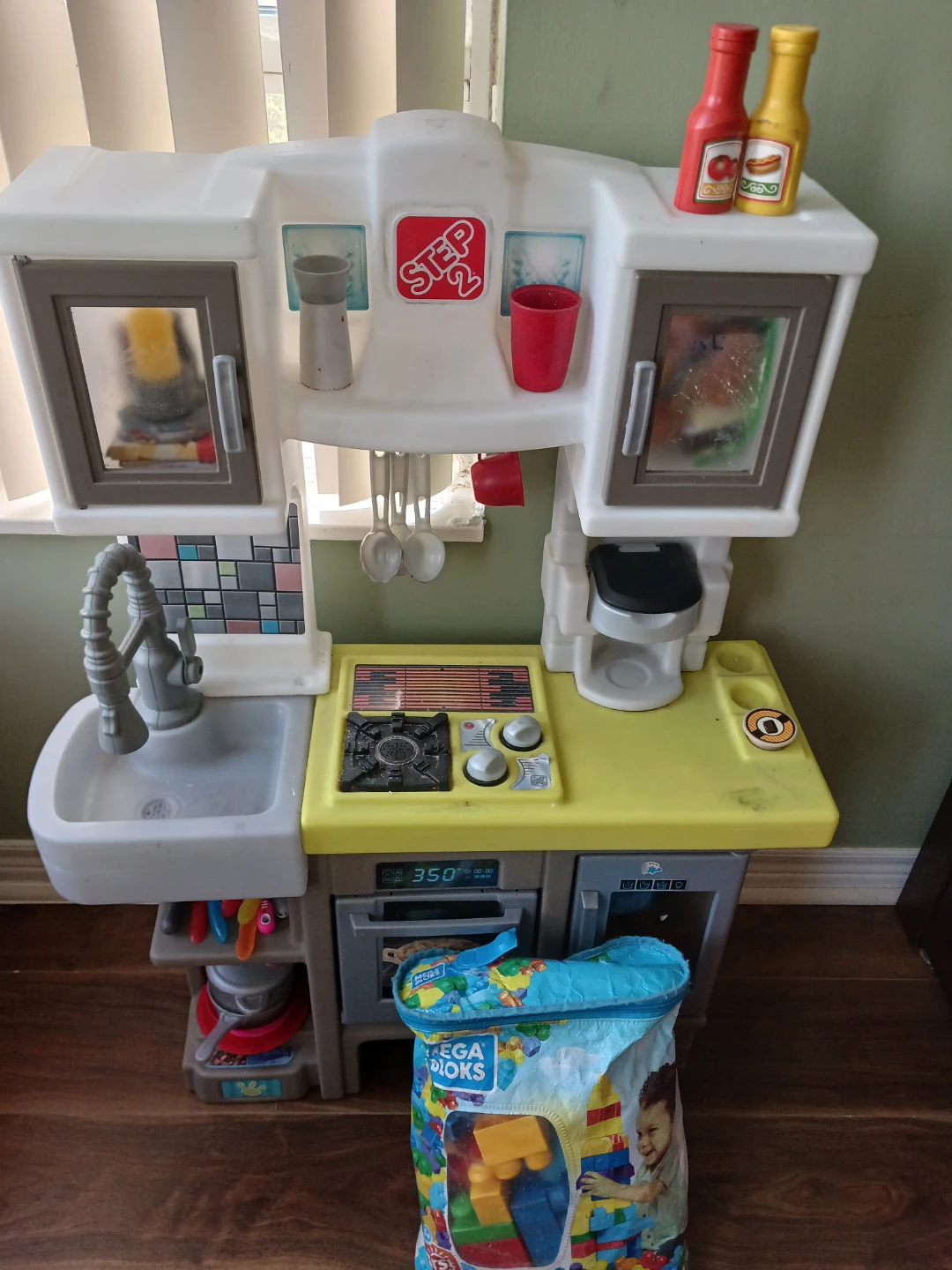 Step 2 Play Kitchen