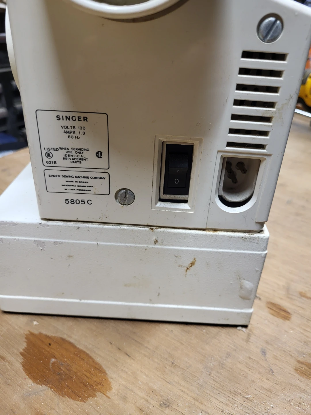 Singer Sewing Machine- For Parts - photo 4