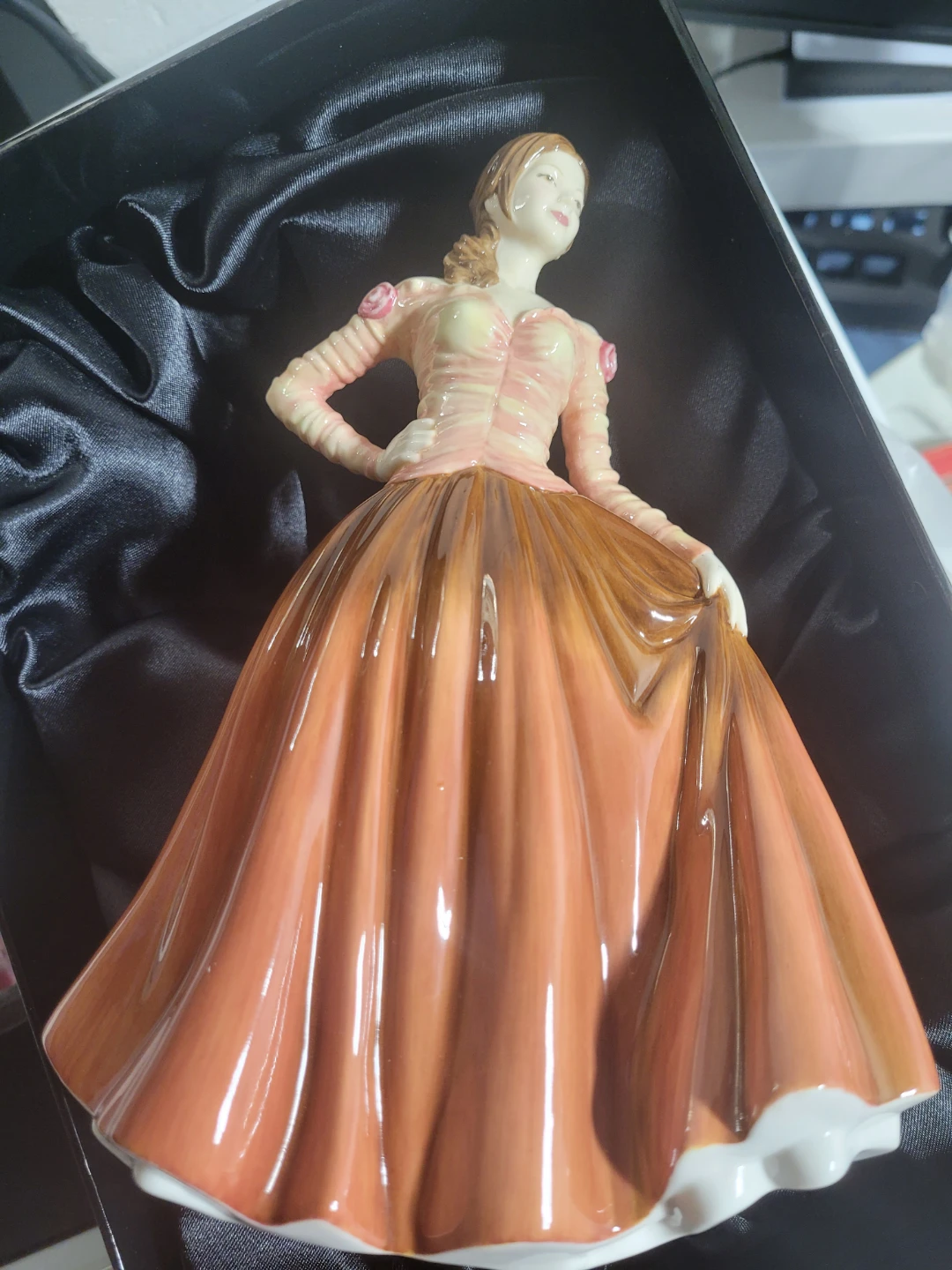 Royal Doulton Pretty ladies (Erin)