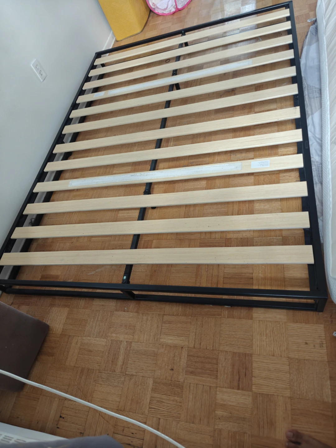 Zinus Metal Bed Frame with Wooden Slats - photo 3