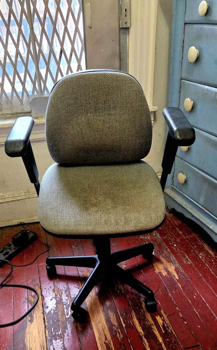 Adjustable Office Desk Chair - Free