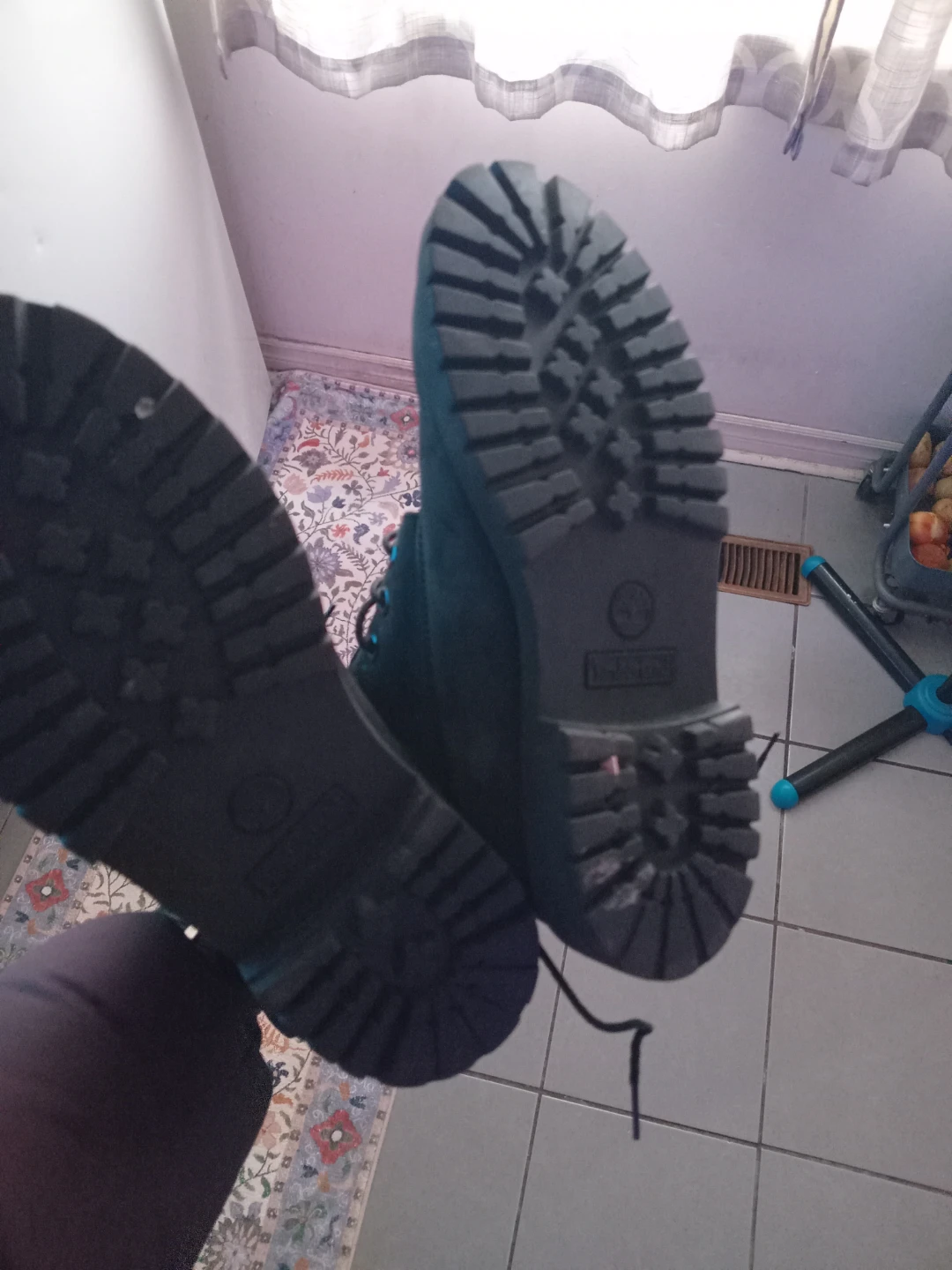 Size 6 timberlands - photo 4
