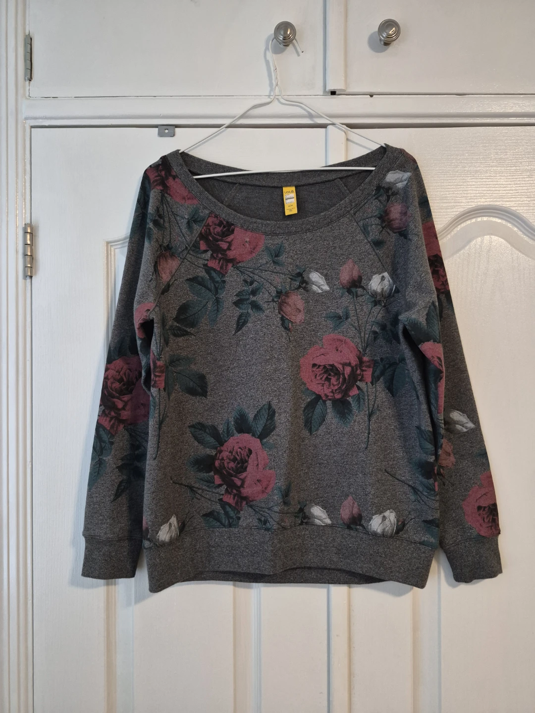 BRAND NEW Lolë Cozy Floral Raglan Crewneck Sweatshirt