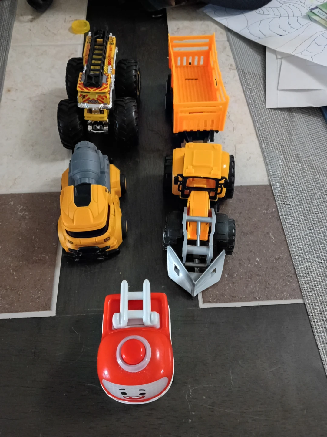 Set of 4 Assorted Toy Construction and Rescue Vehicles - photo 2