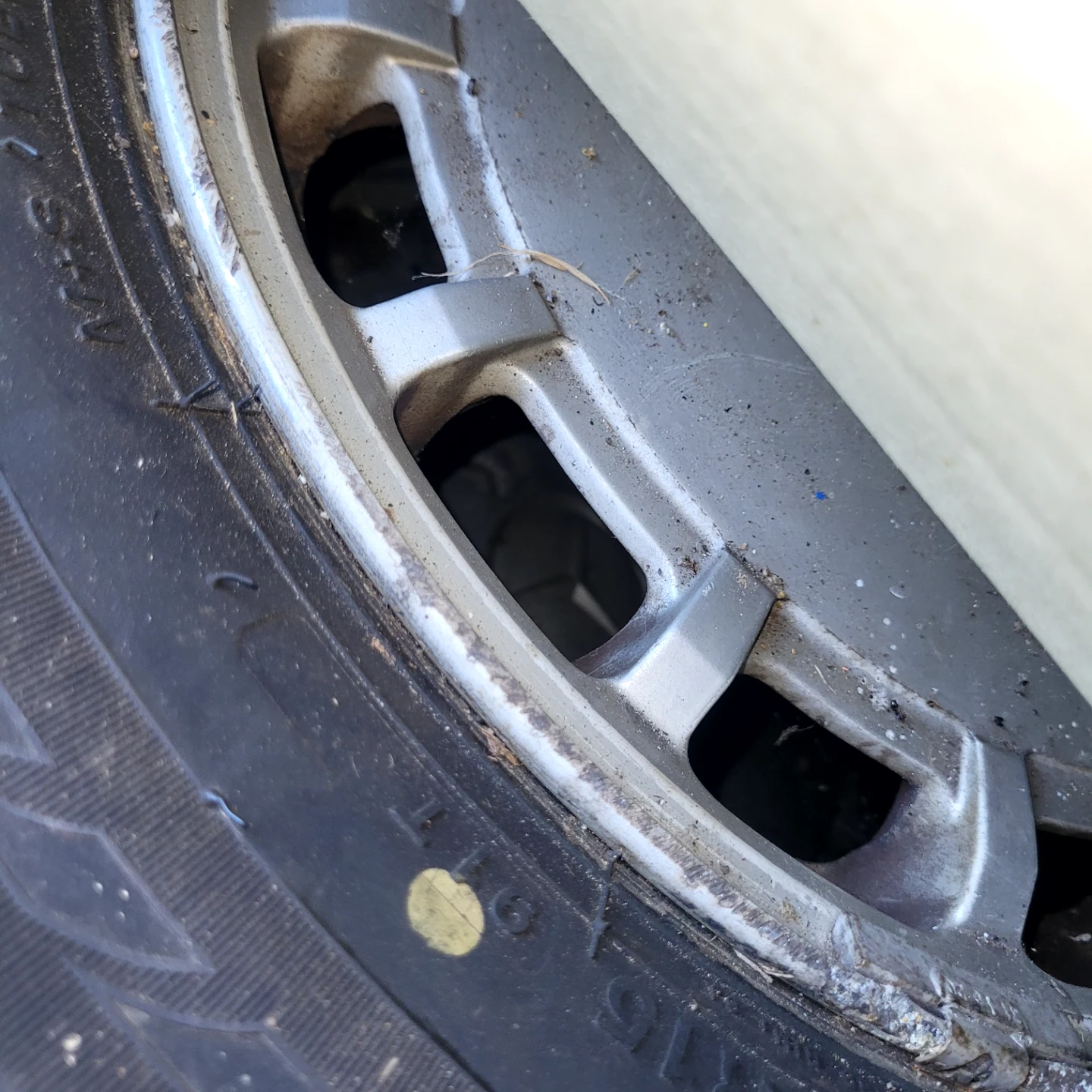 Set of 4 Tires 195/65R15 - photo 3