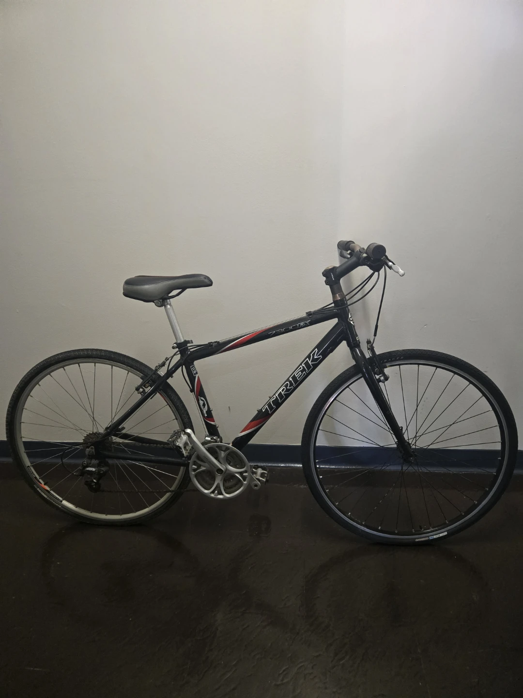 2004 Trek 7300 FX Bicycle