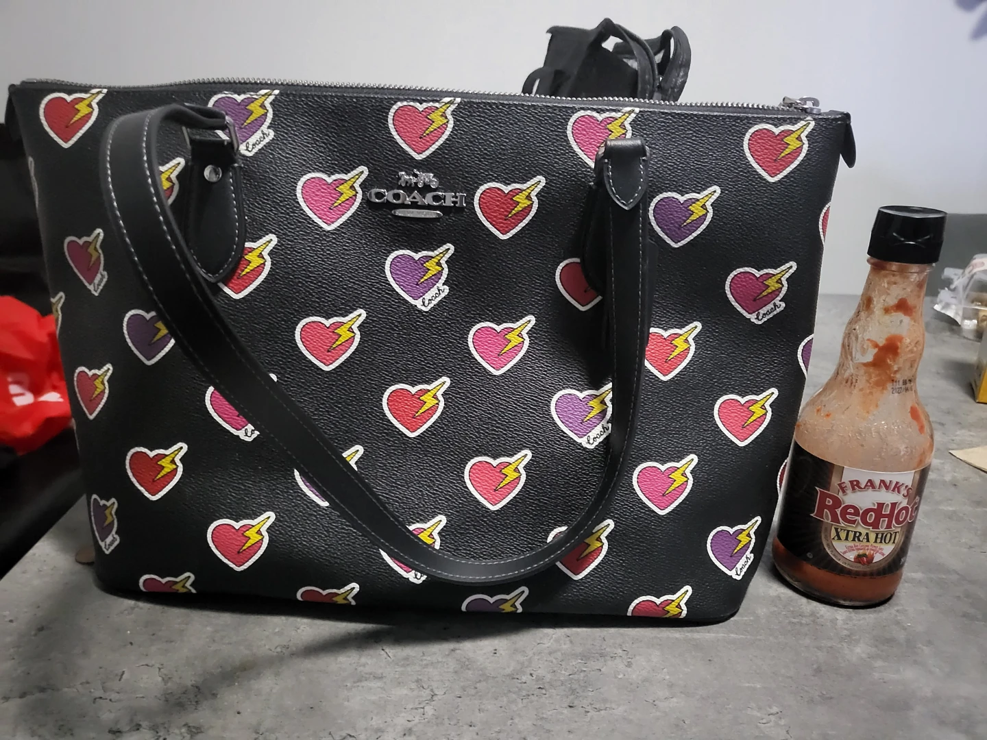 Coach Black Heart Print Tote Bag - photo 2