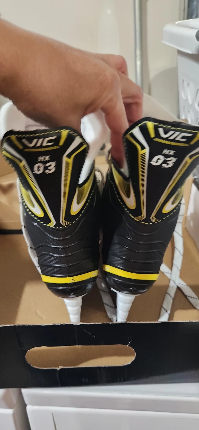 VIC Hockey Skates HX03 - Size 2 - photo 3