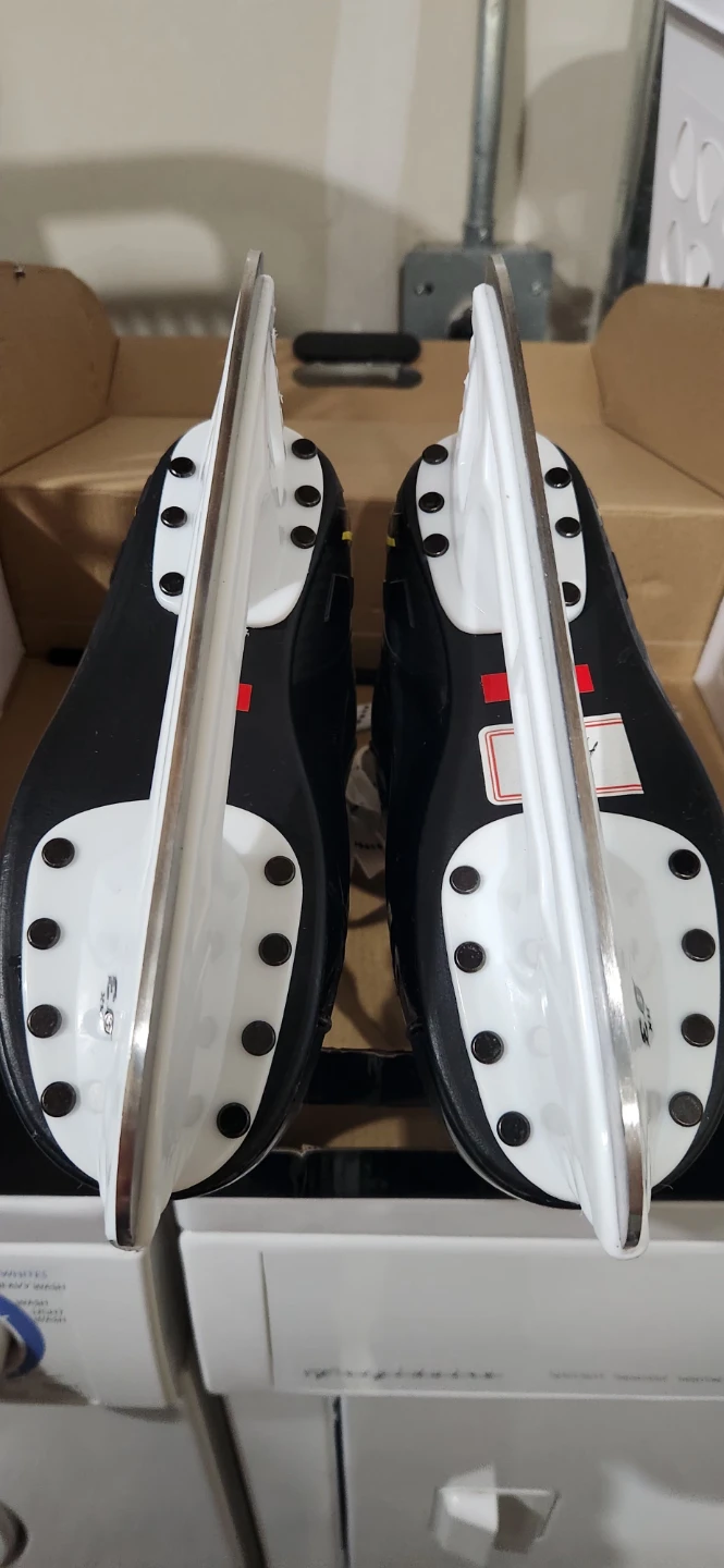 VIC Hockey Skates HX03 - Size 2 - photo 4