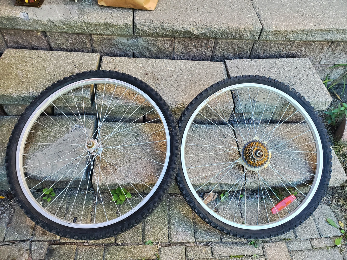 Pair of 26-inch Mountain Bike Wheels - photo 2