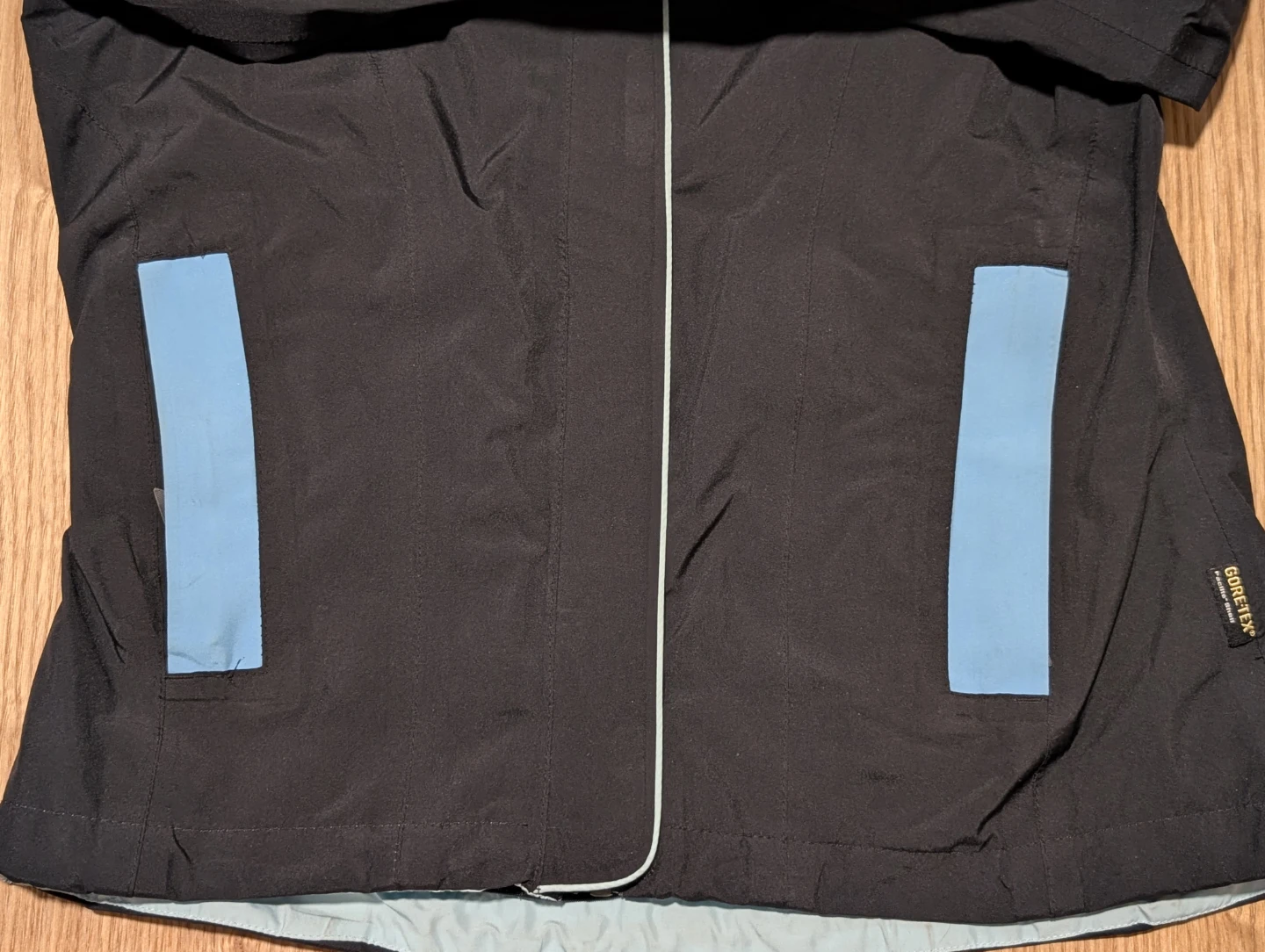 Like NEW: Sunice Women's Gore-Tex Hurricane Jacket - photo 4