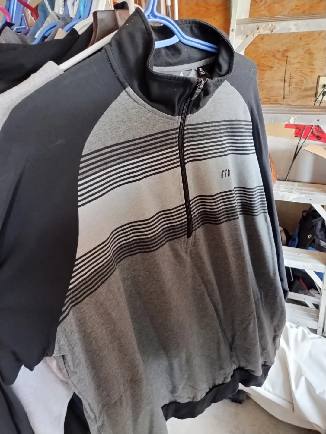 TravisMathew Men's Quarter-Zip Pullover - XL