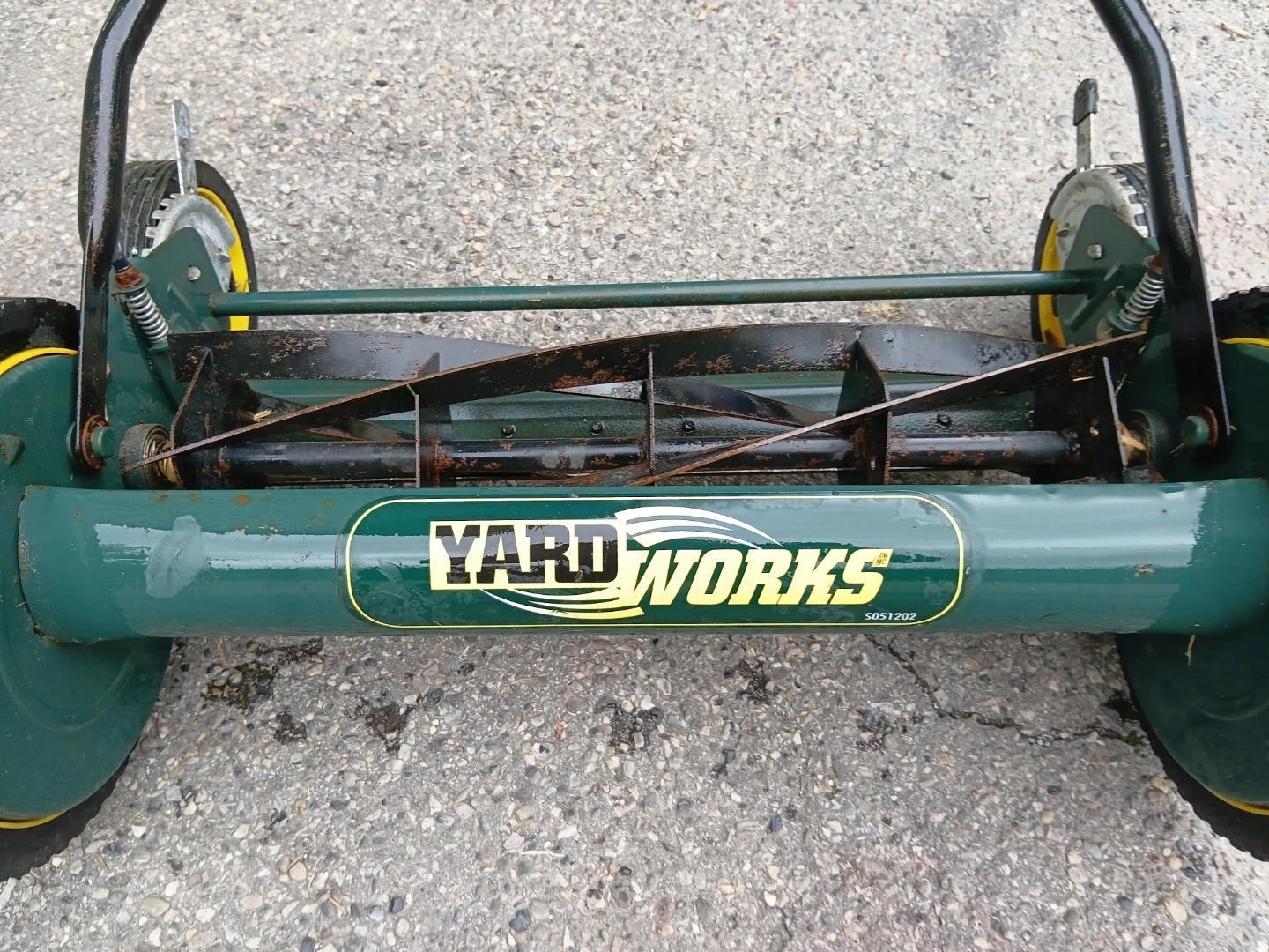 Yardworks 18" manual reel lawn mower - photo 3
