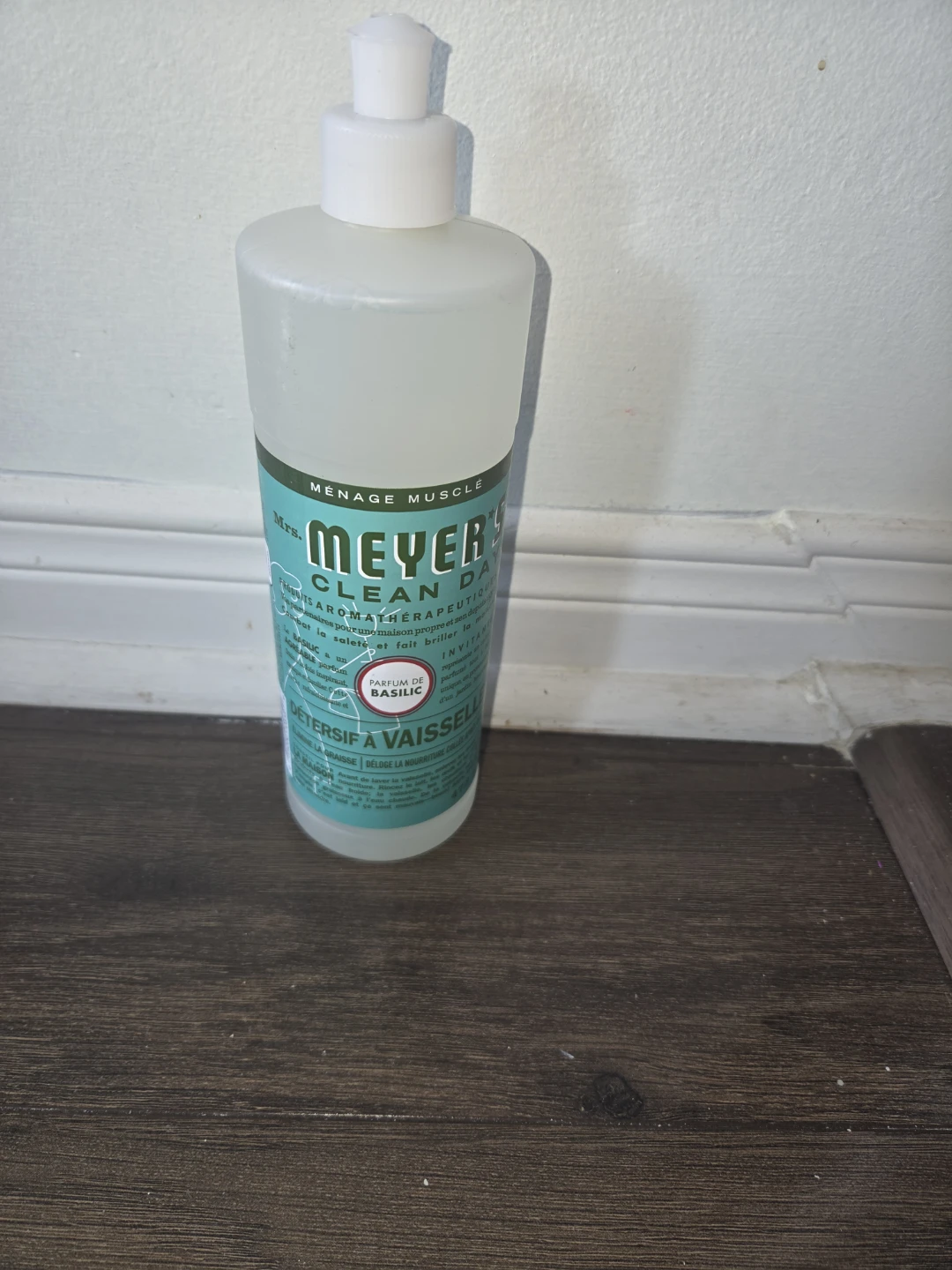 Brand new Mrs. Meyer's Clean Day Basil Dish Soap 473ml - photo 2