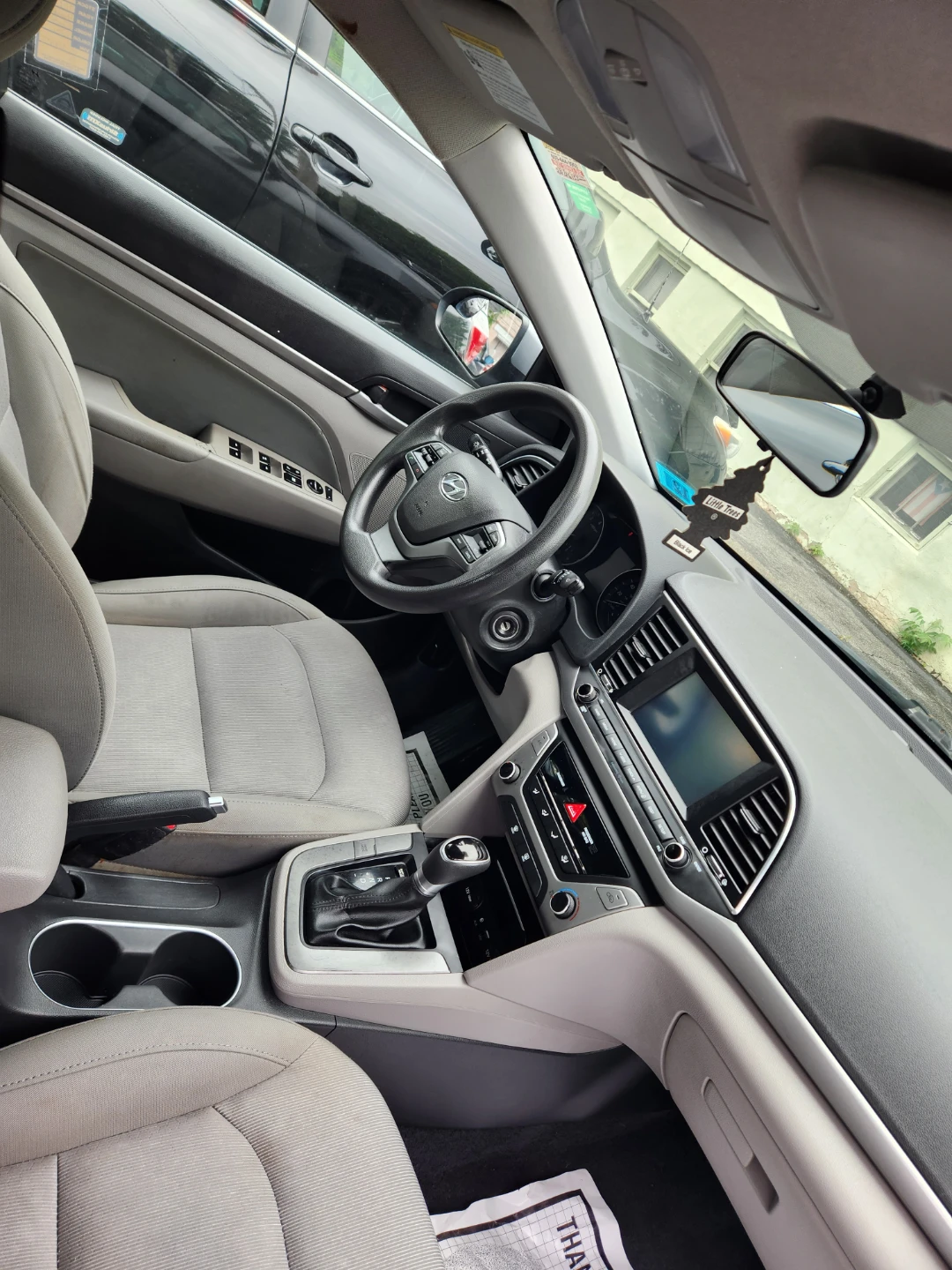 Hyundai Elantra Sedan - photo 3